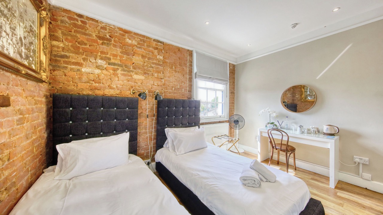 Photo of Bedroom in Hampton Wick