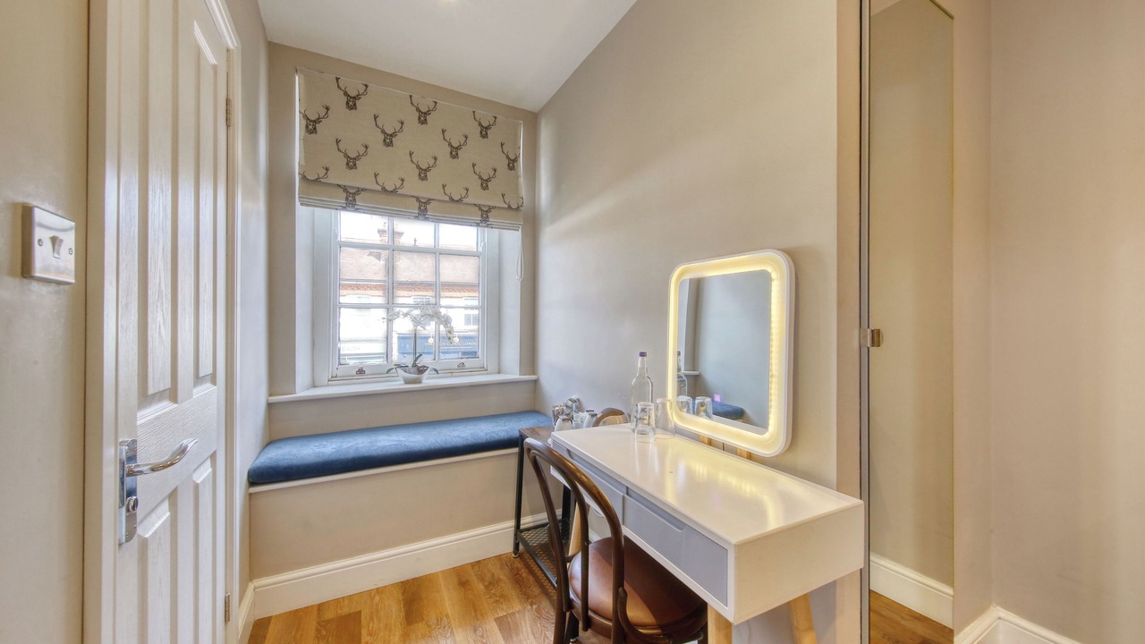 Photo of Bedroom in Hampton Wick