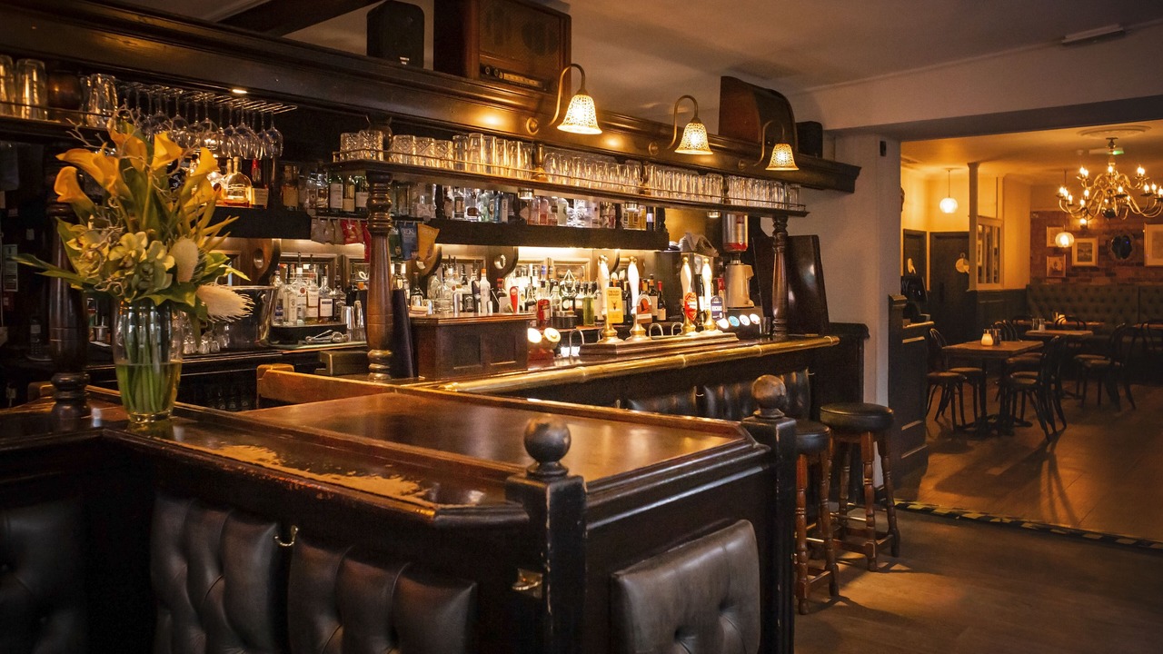 Photo of Others in Hampton Wick