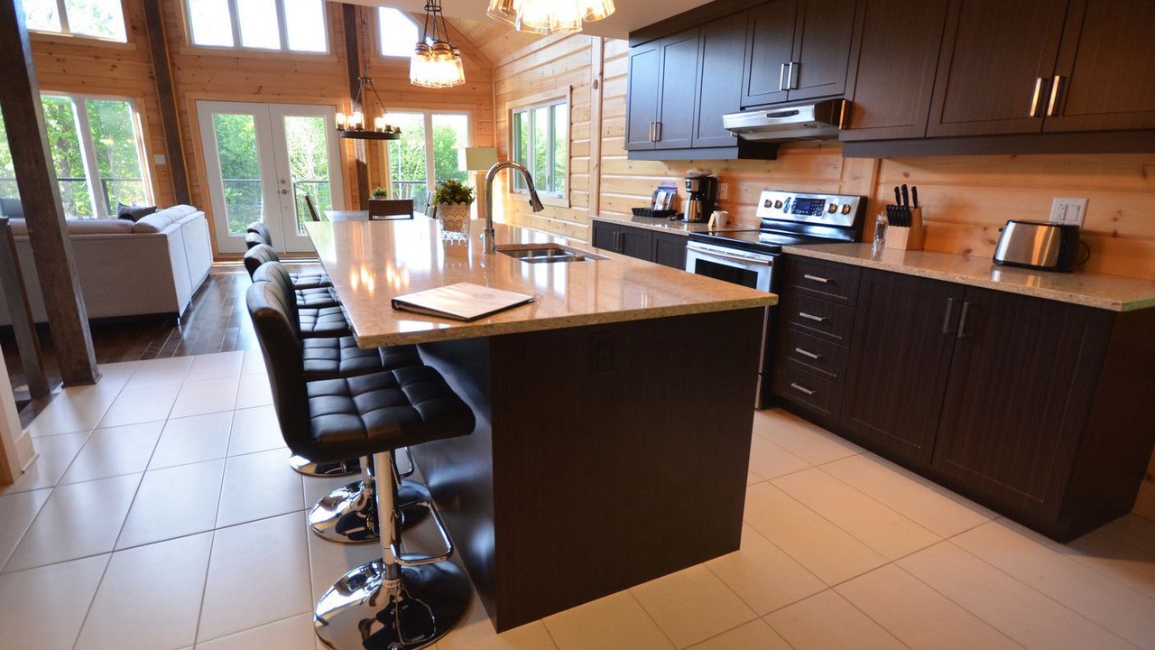 Photo of Kitchen in Sainte-Marguerite-du-Lac-Masson