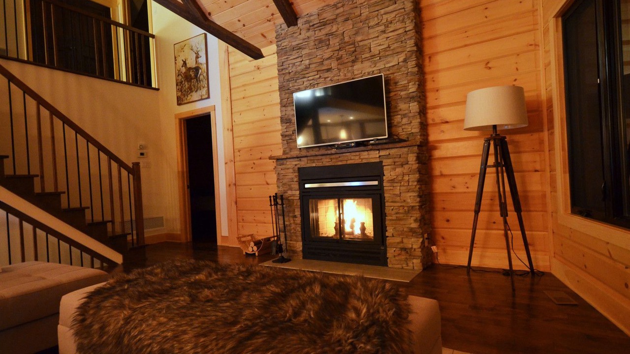 Photo of Livingroom in Sainte-Marguerite-du-Lac-Masson