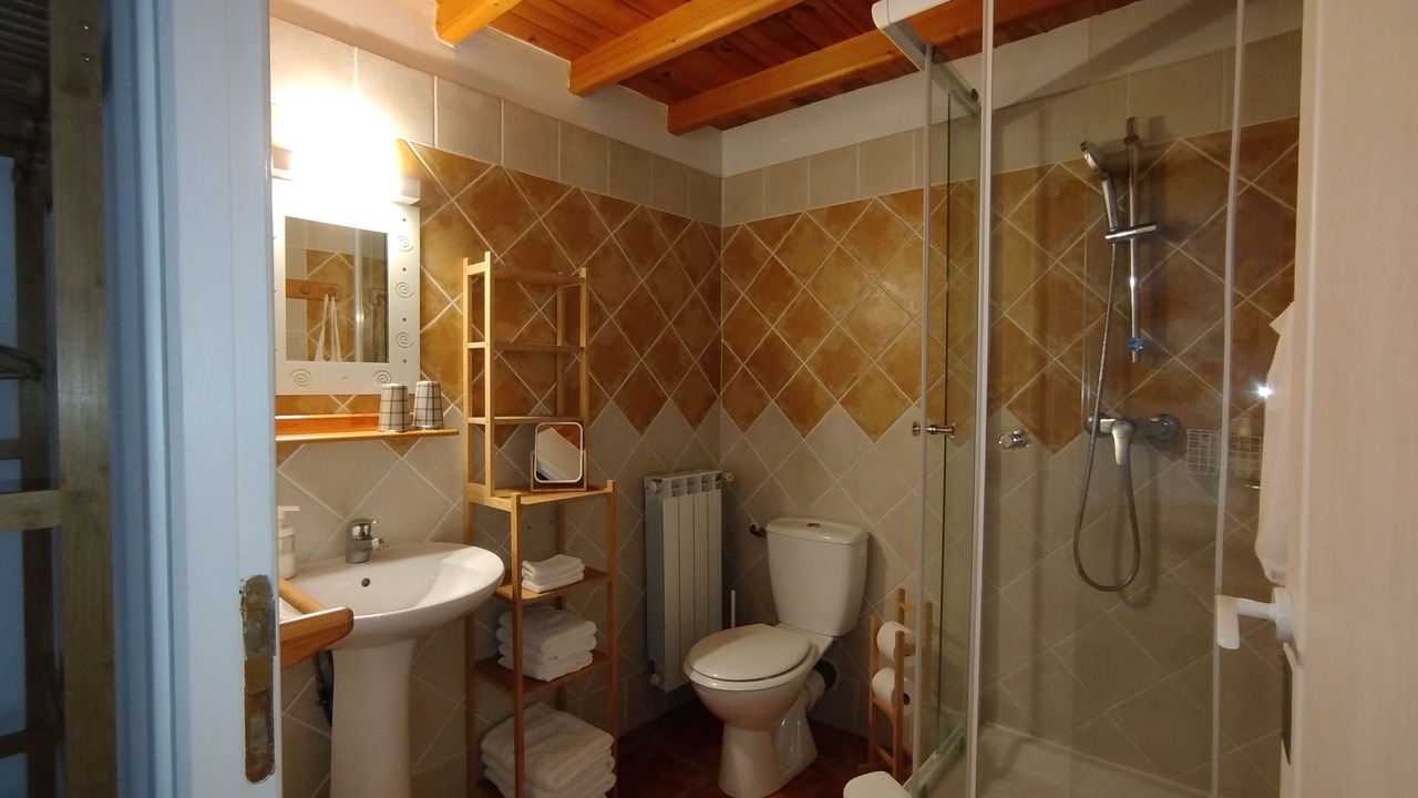 Photo of Bathroom in Tautavel
