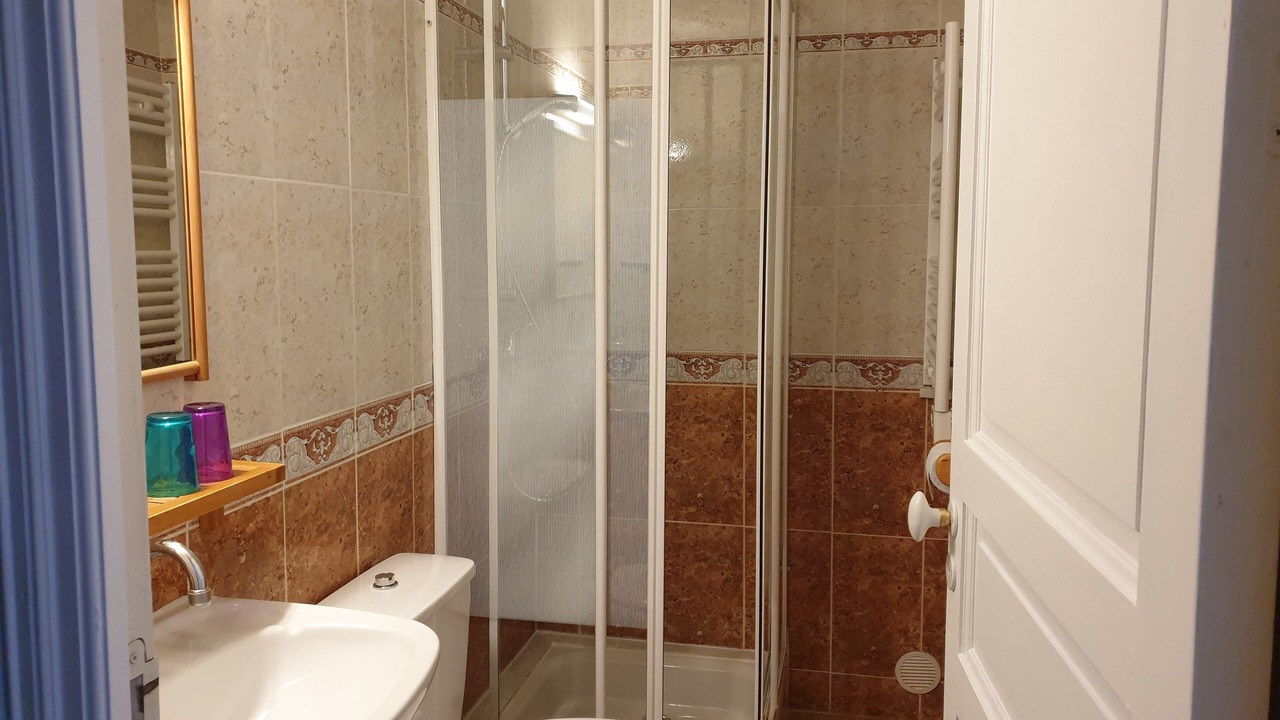 Photo of Bathroom in Tautavel