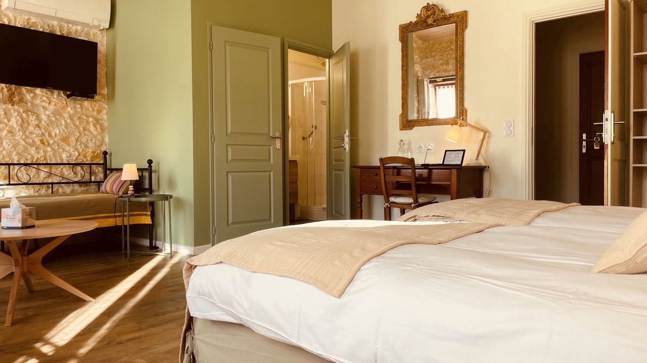 Photo of Bathroom in Listrac-Medoc