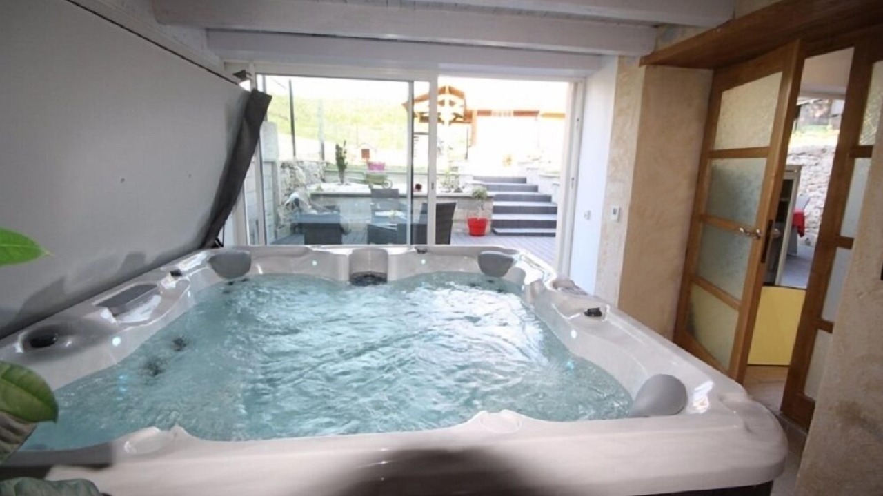 Photo of Others in Aranc