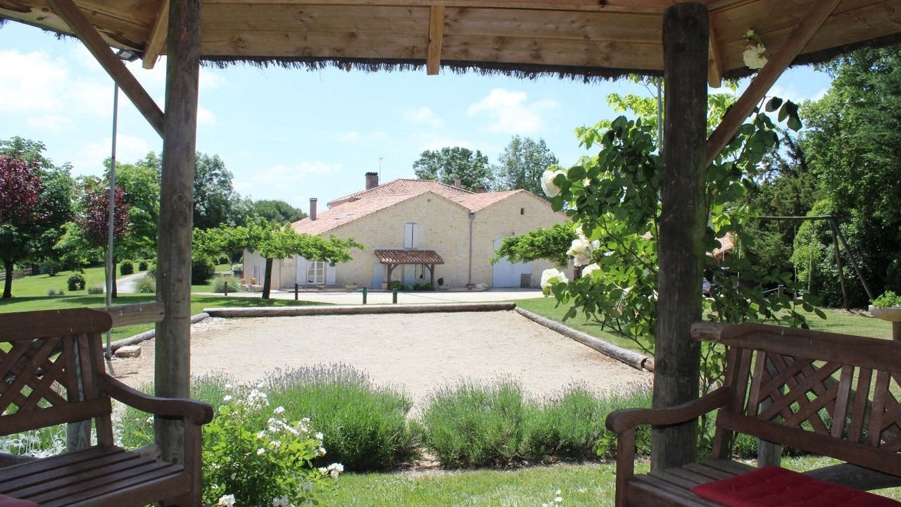 Photo of Patio Balcony in Caussens
