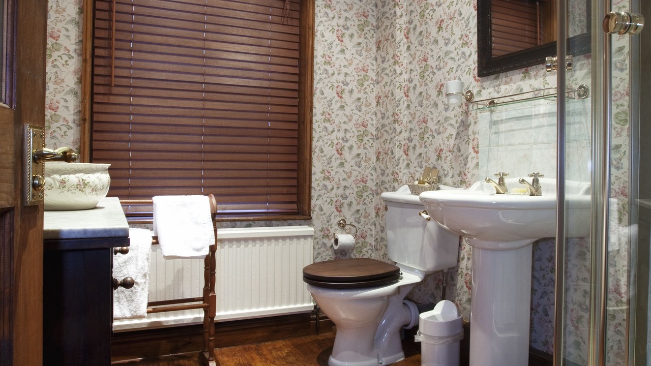Photo of Bathroom in Matlock Bath