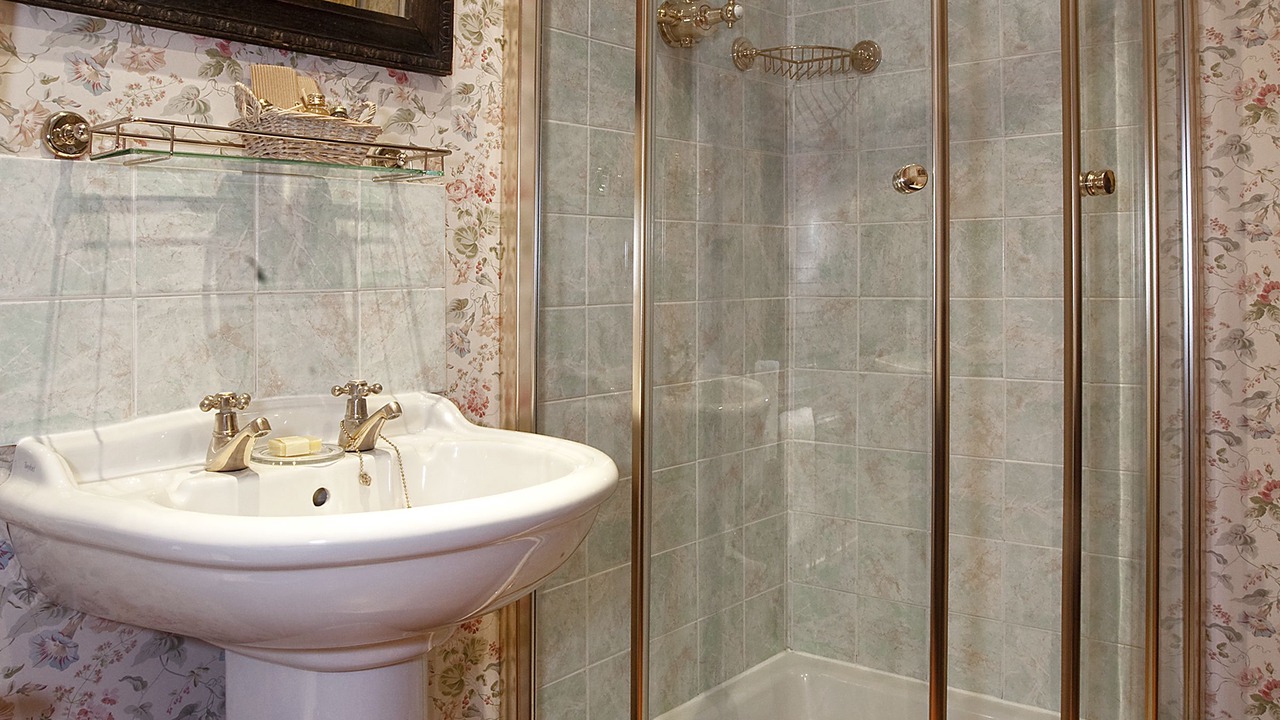 Photo of Bathroom in Matlock Bath