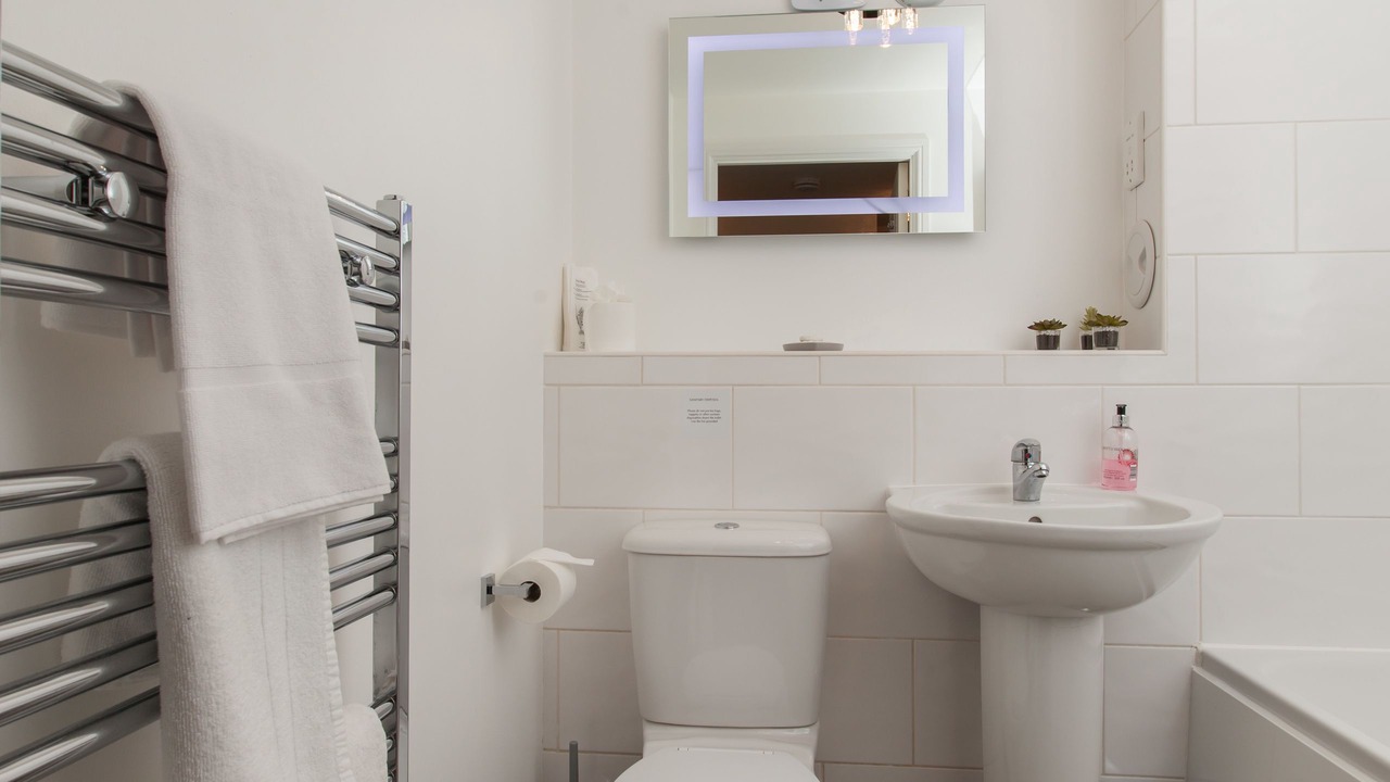 Photo of Bathroom in Duloch