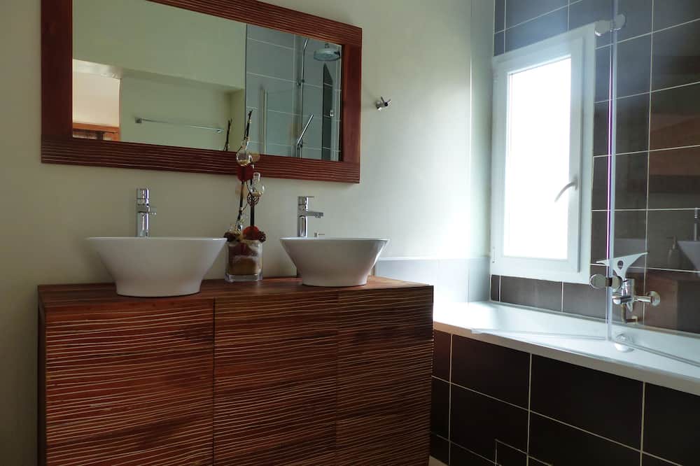 Photo of Bathroom in Saint-Just