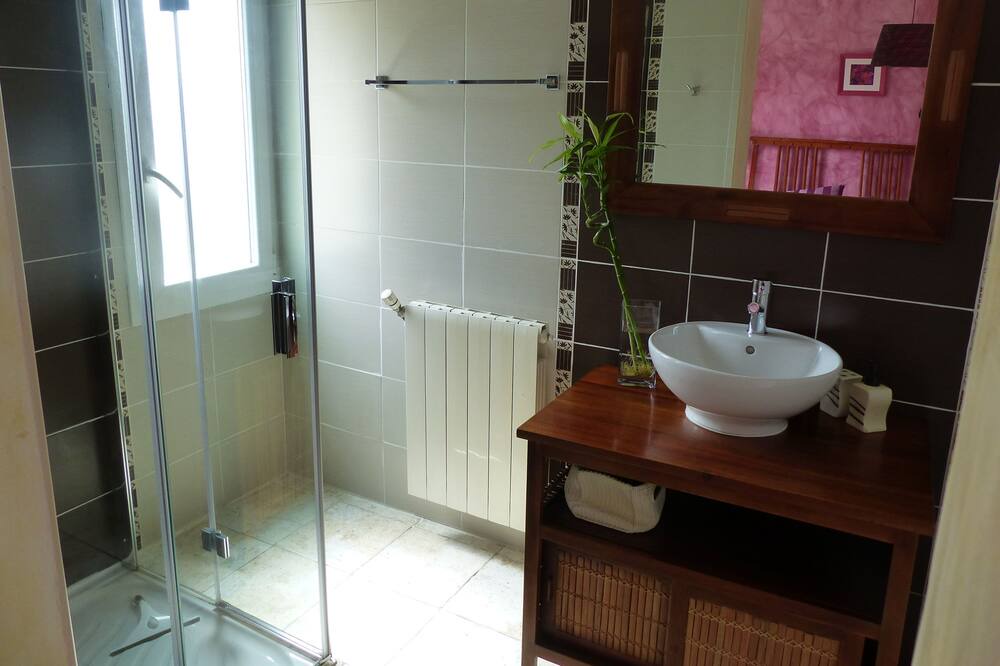 Photo of Bathroom in Saint-Just