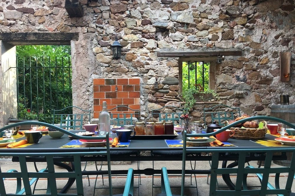 Photo of Patio Balcony in La Tour-Sur-Orb
