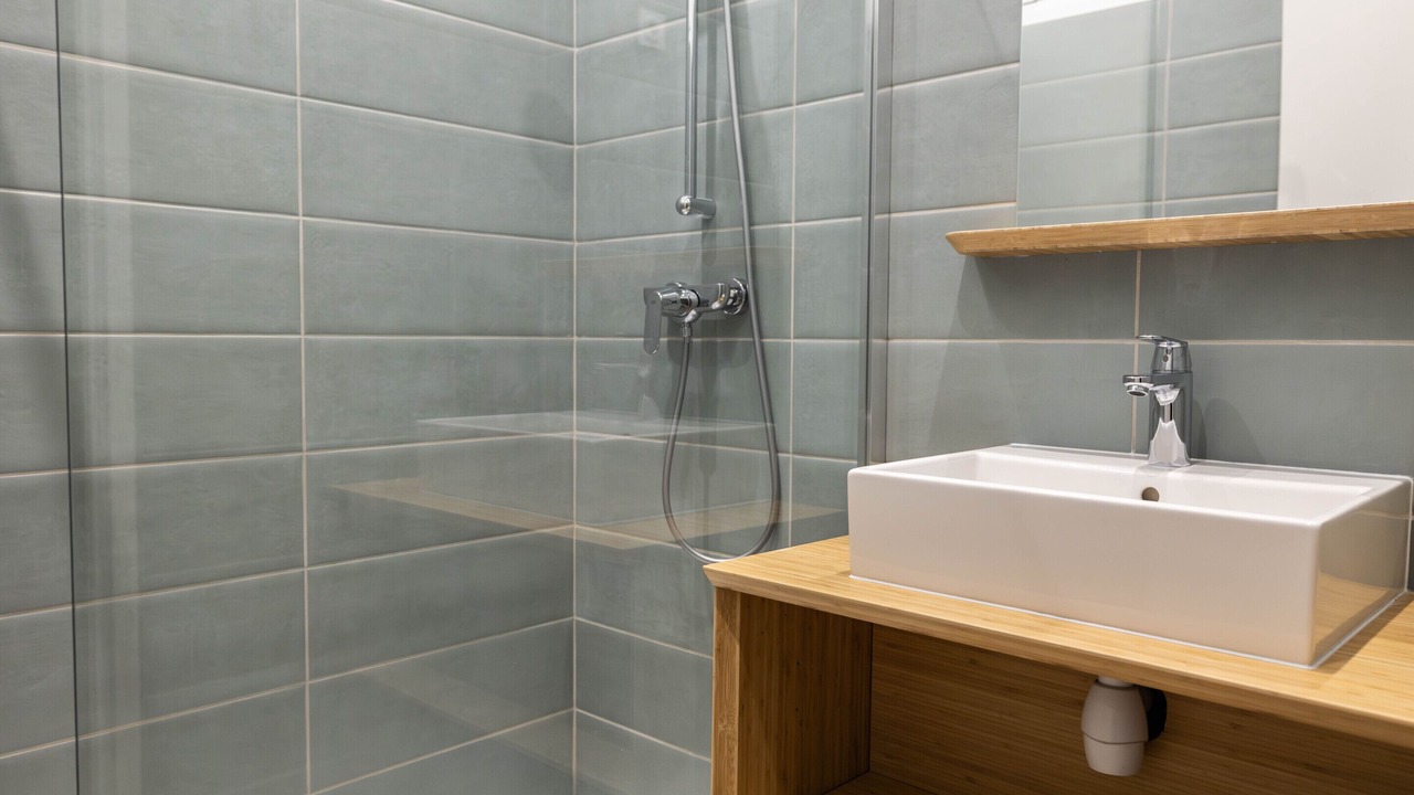 Photo of Bathroom in Saint-Genis