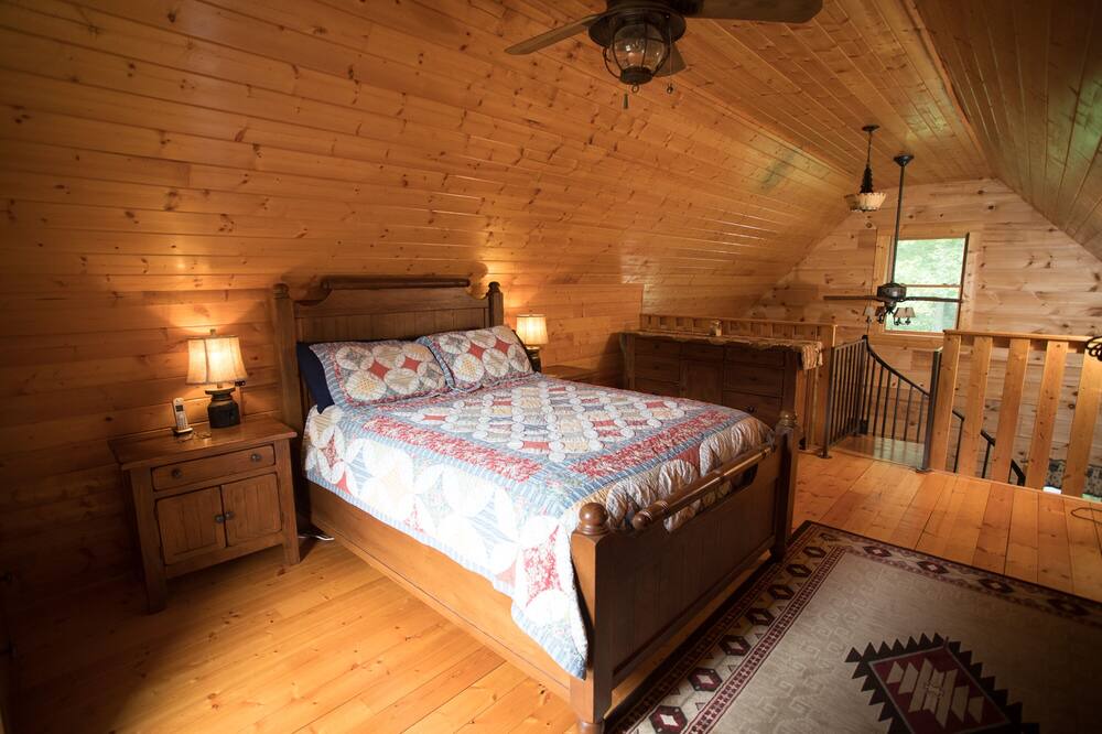 Photo of Bedroom in Mouth of Wilson