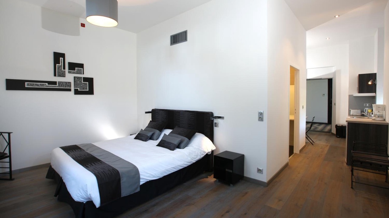 Photo of Others in Oeyreluy