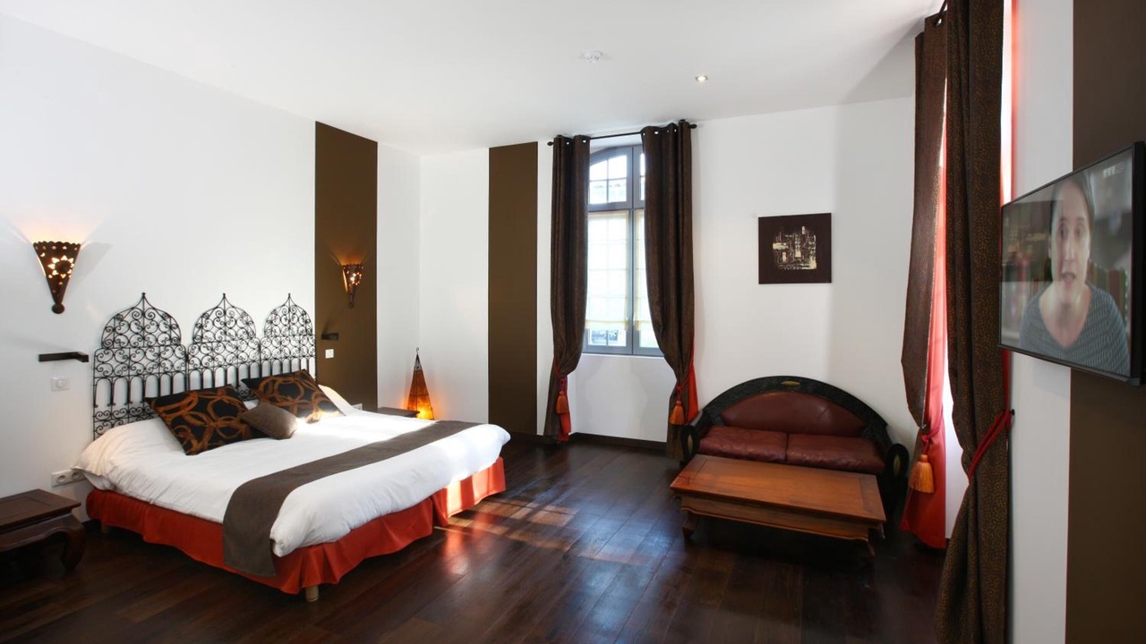 Photo of Others in Oeyreluy