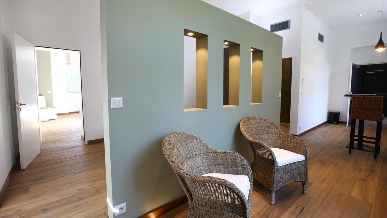 Photo of Others in Oeyreluy