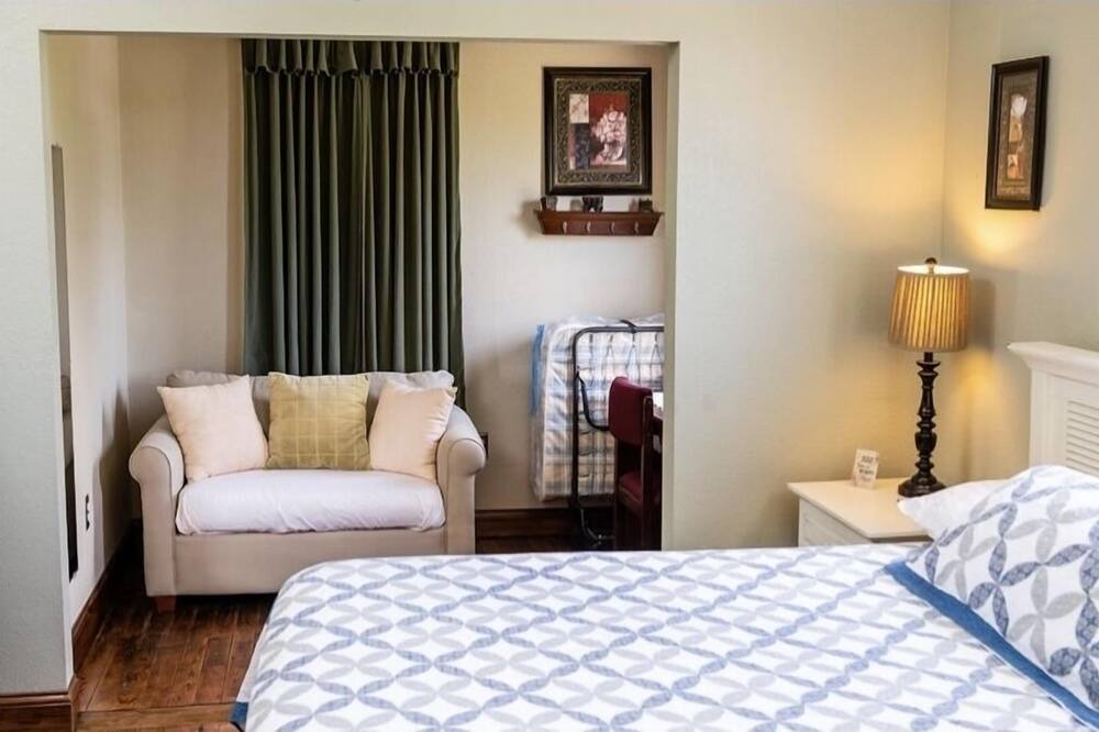 Photo of Bedroom in Buras-Triumph