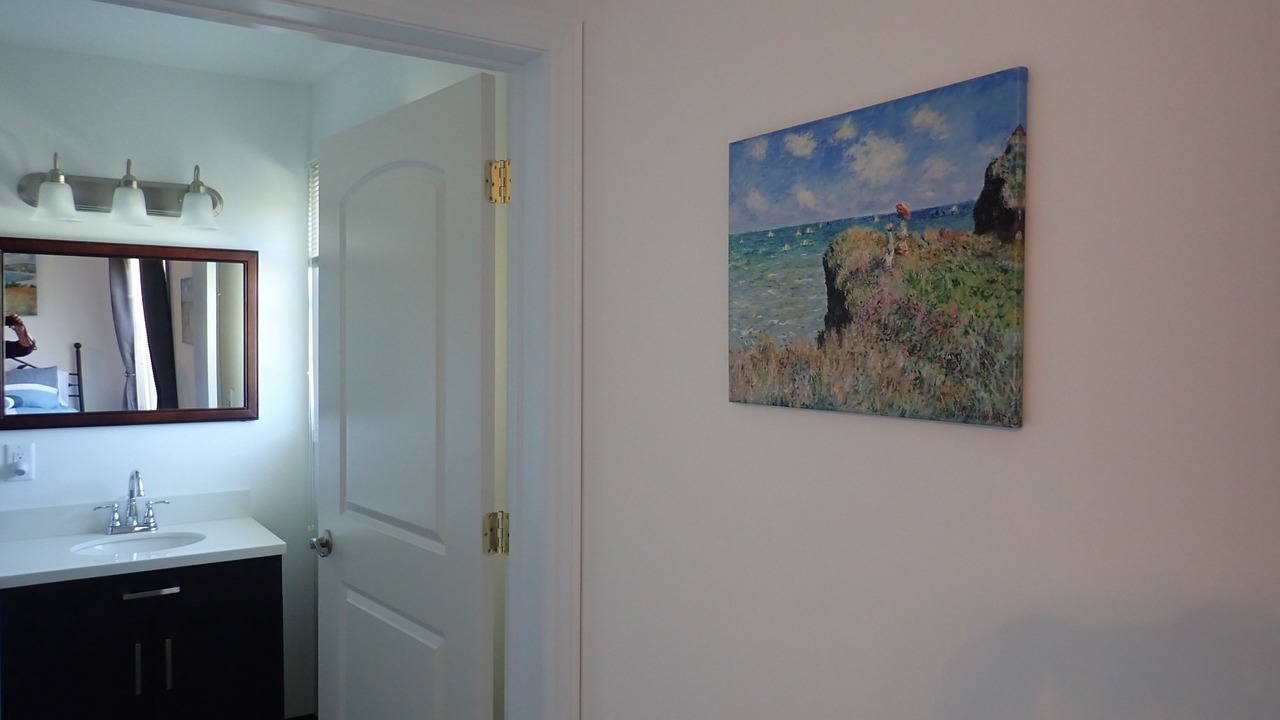 Photo of Bathroom in Lyons