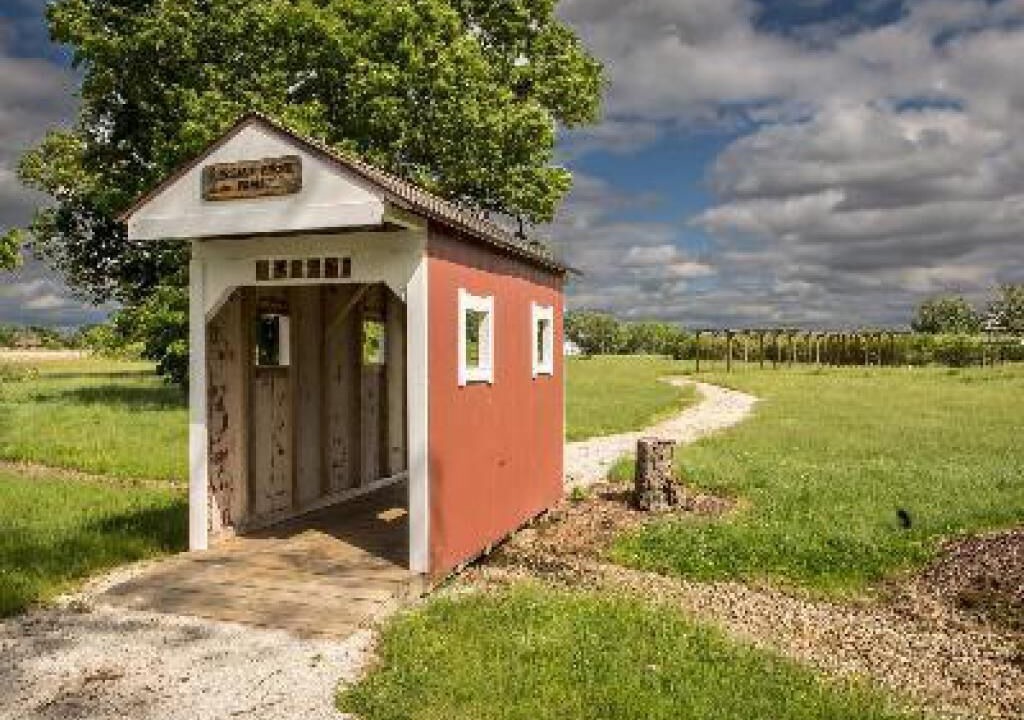 Photo of Others in Lyons