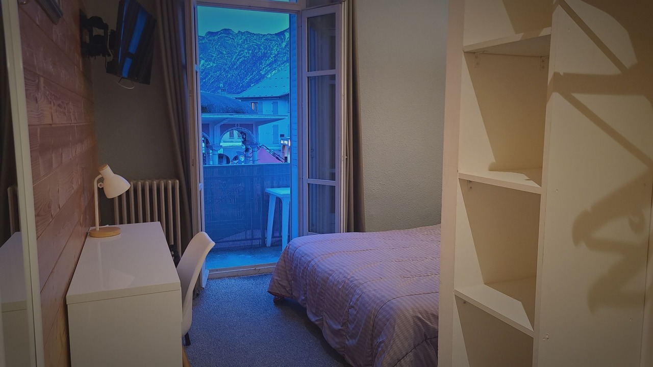 Photo of Bedroom in LʼArgentiere-la-Bessee