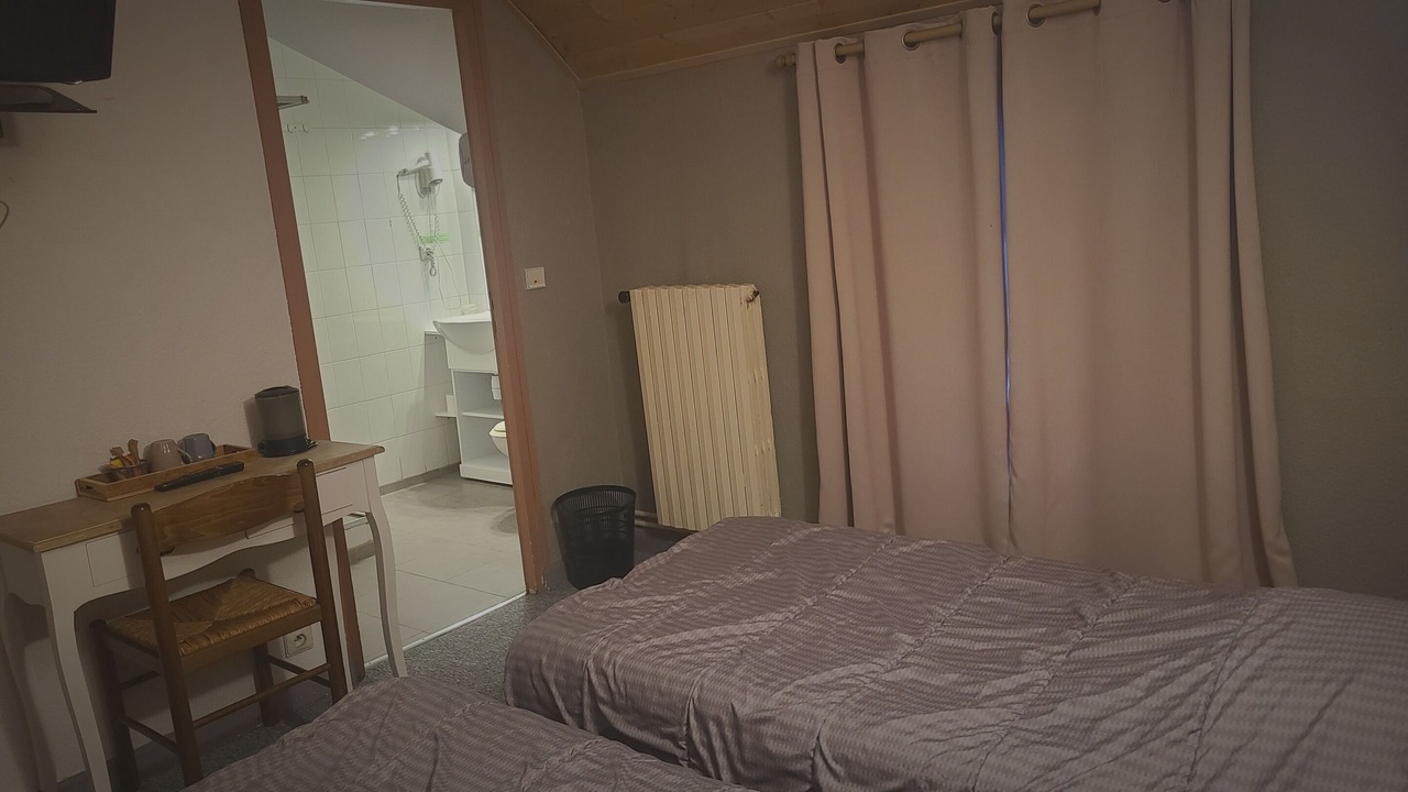 Photo of Bedroom in LʼArgentiere-la-Bessee