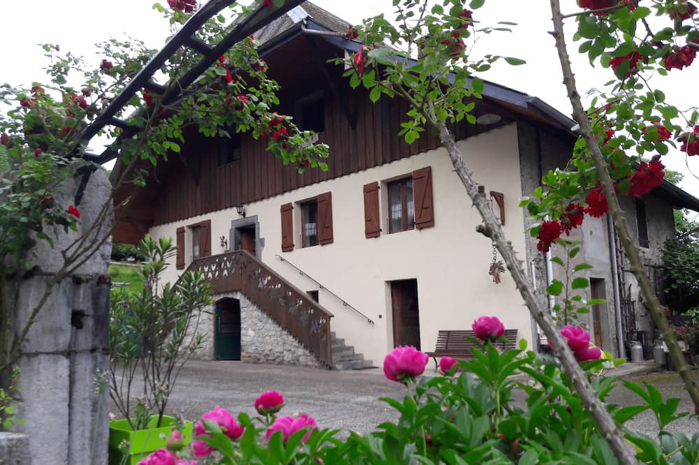 Photo of Outdoor in Sainte-Helene-sur-Isere