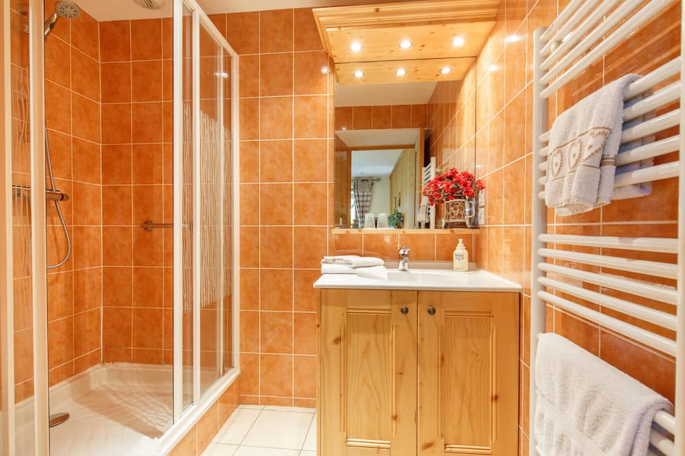 Photo of Bathroom in Sainte-Helene-sur-Isere