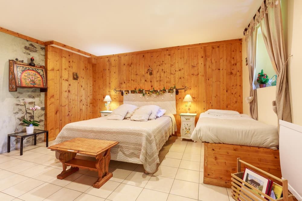 Photo of Bedroom in Sainte-Helene-sur-Isere