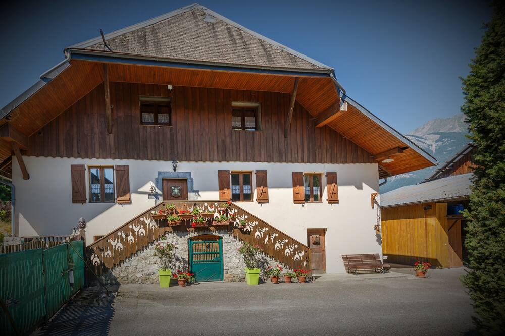 Photo of Outdoor in Sainte-Helene-sur-Isere