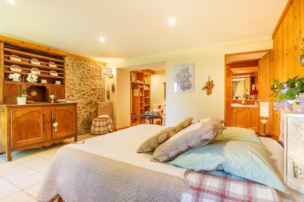 Photo of Bedroom in Sainte-Helene-sur-Isere
