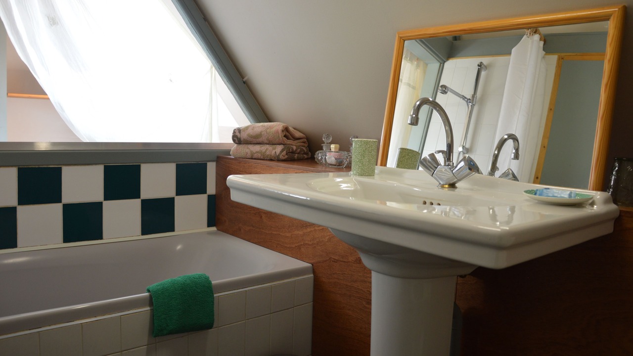 Photo of Bathroom in Plougonven