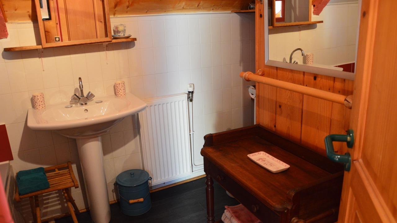 Photo of Bathroom in Plougonven