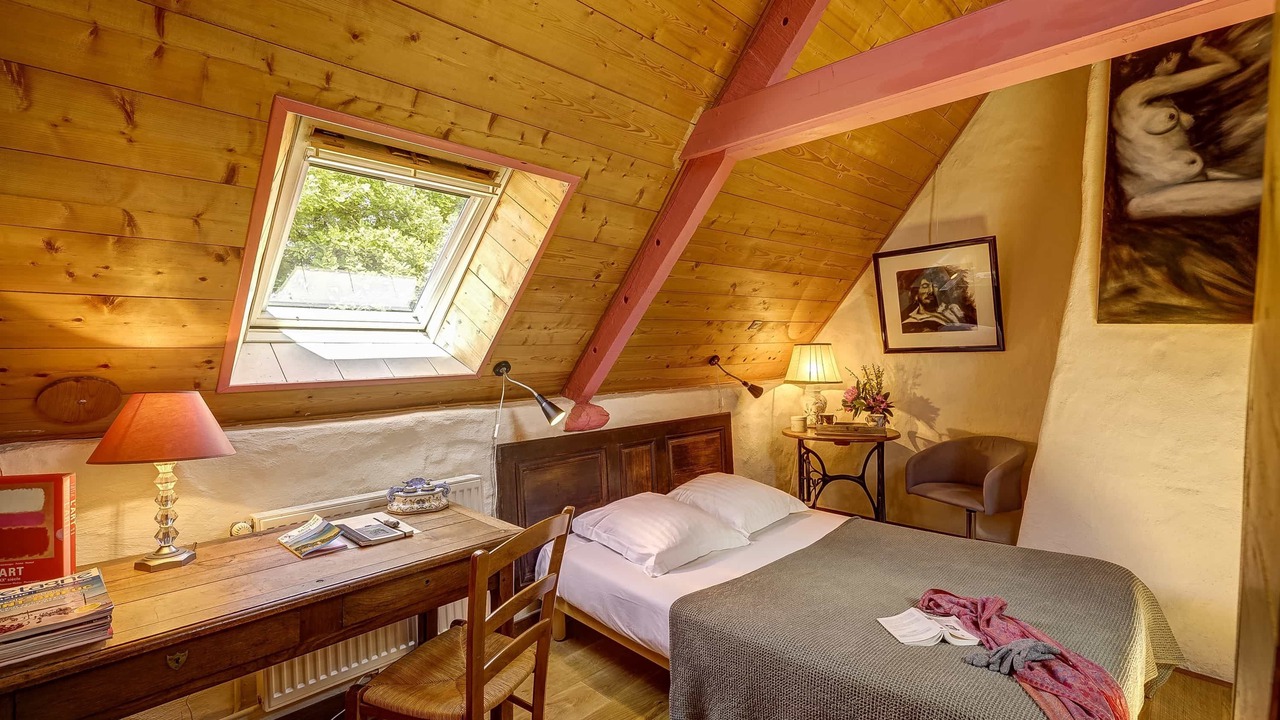 Photo of Bedroom in Plougonven