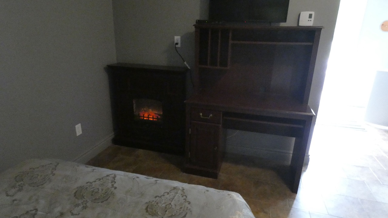 Photo of Bedroom in Colpoys Bay