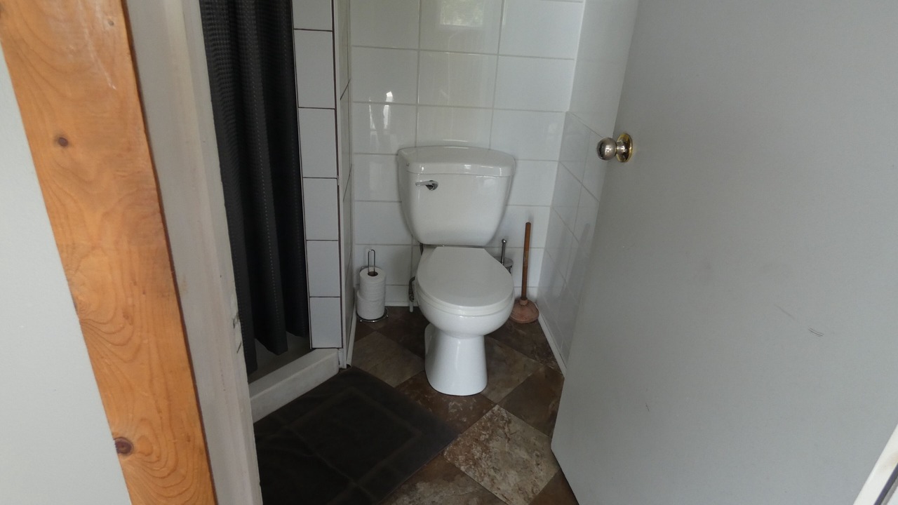 Photo of Bathroom in Colpoys Bay