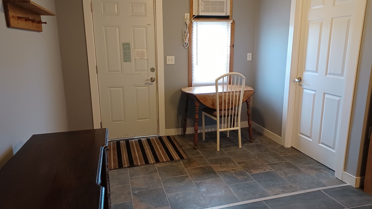 Photo of Bedroom in Colpoys Bay
