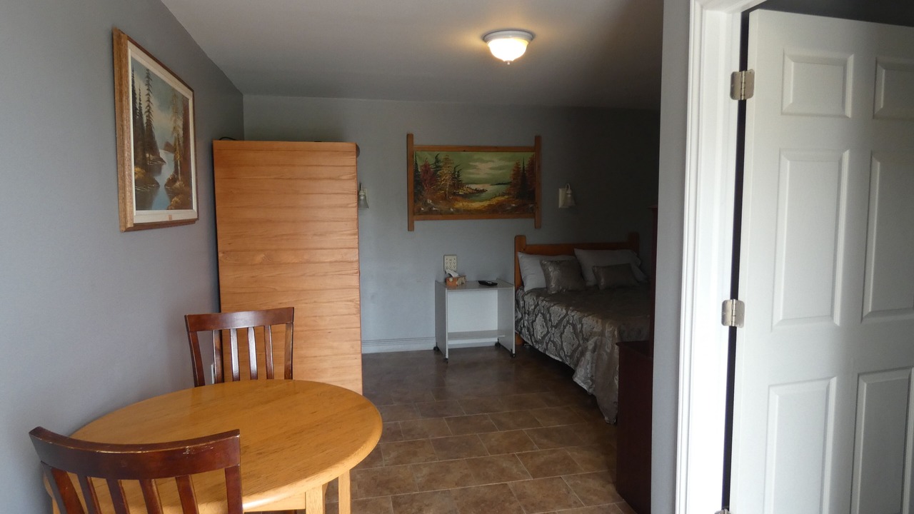 Photo of Bedroom in Colpoys Bay