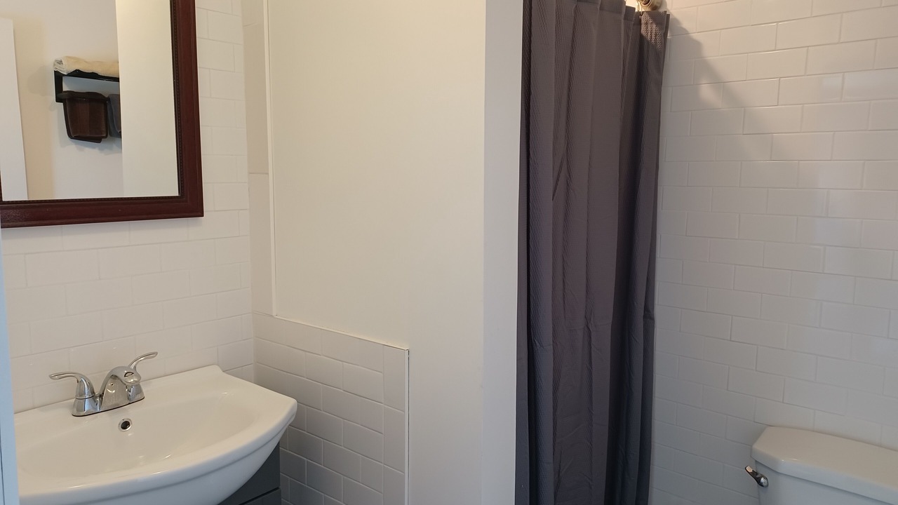 Photo of Bathroom in Colpoys Bay
