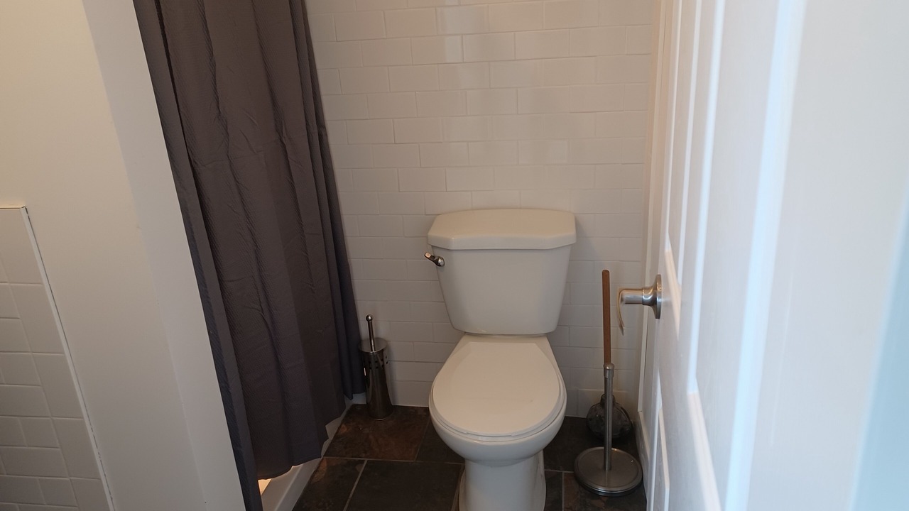 Photo of Bathroom in Colpoys Bay