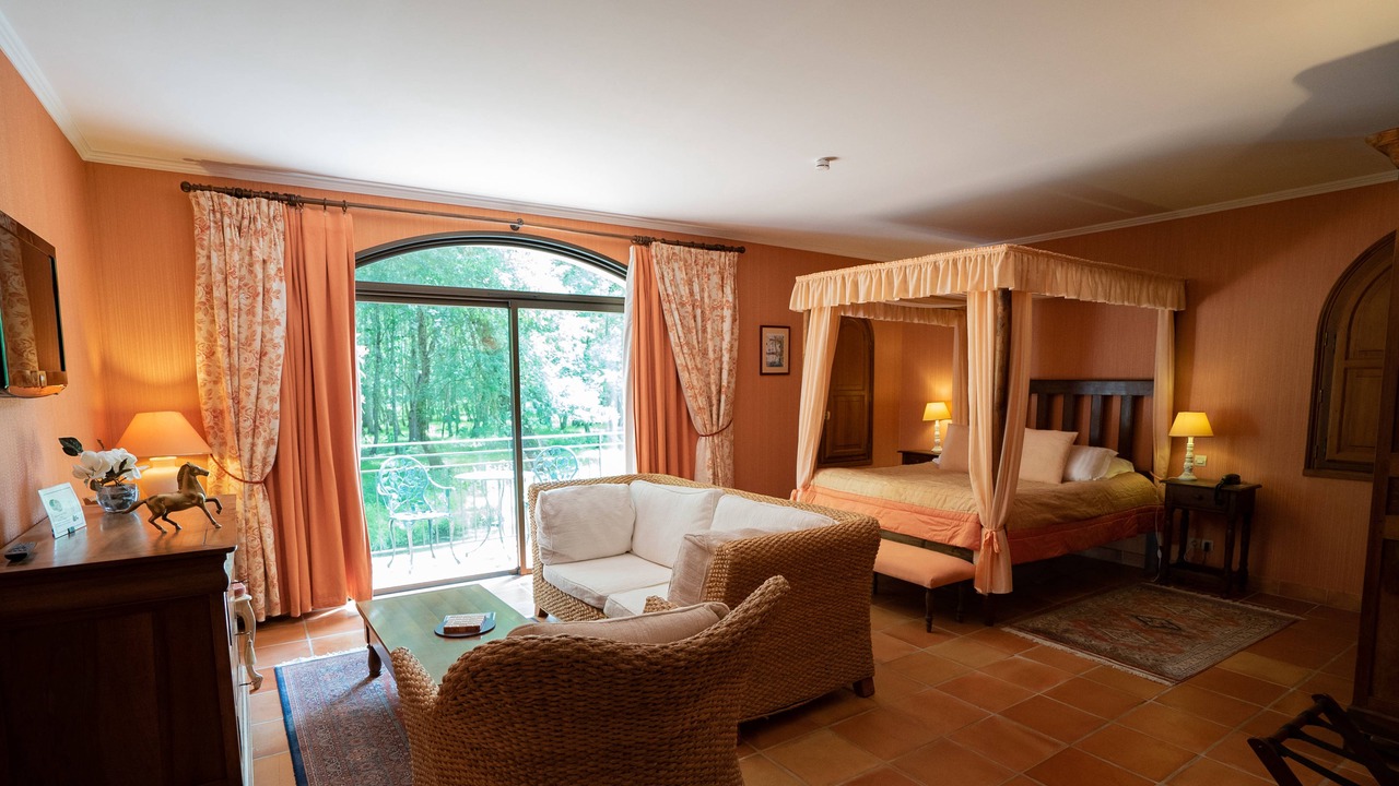 Photo of Bedroom in Mosnac