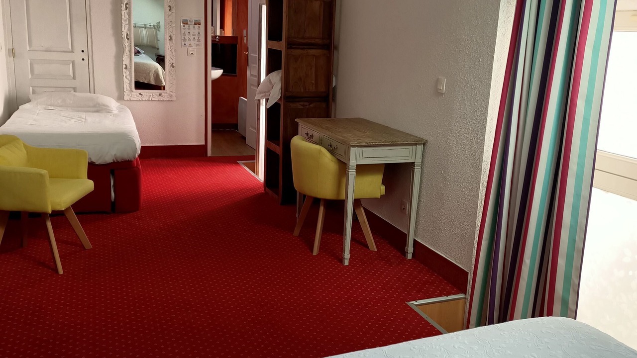 Photo of Bedroom in Le Palais