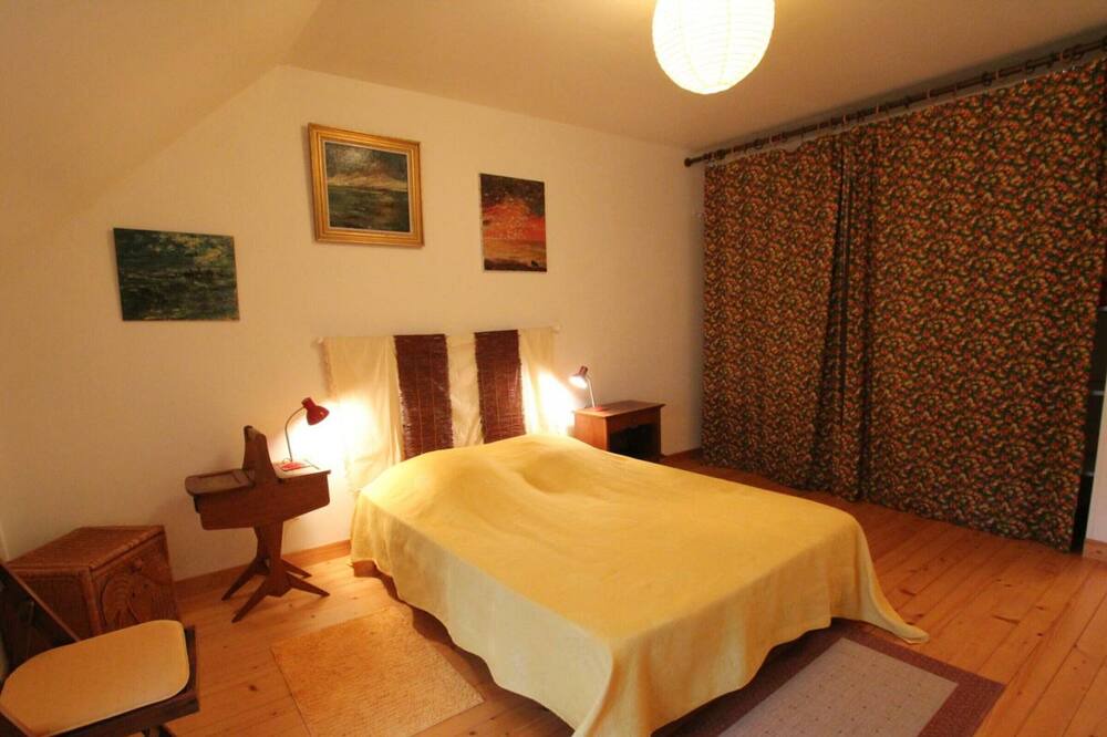 Photo of Bedroom in Annoville