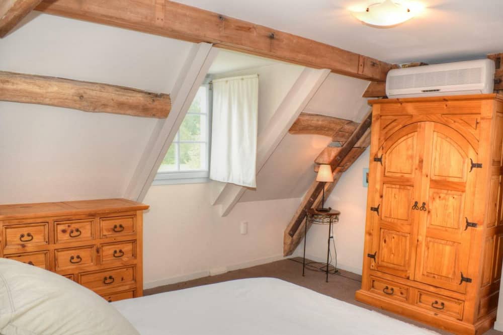 Photo of Bedroom in La Membrolle-sur-Choisille