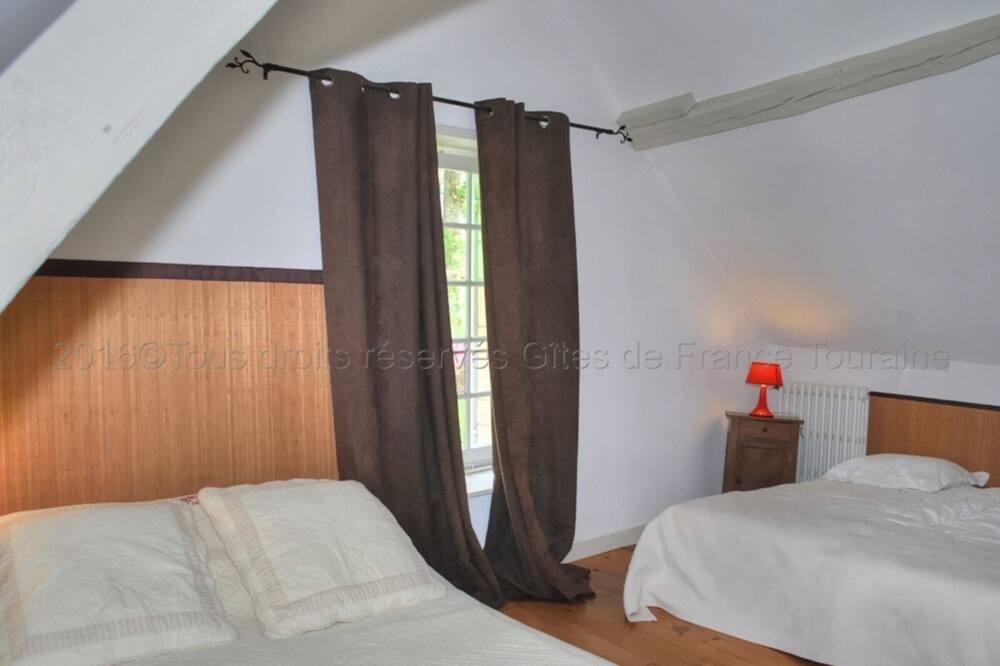 Photo of Bedroom in Continvoir
