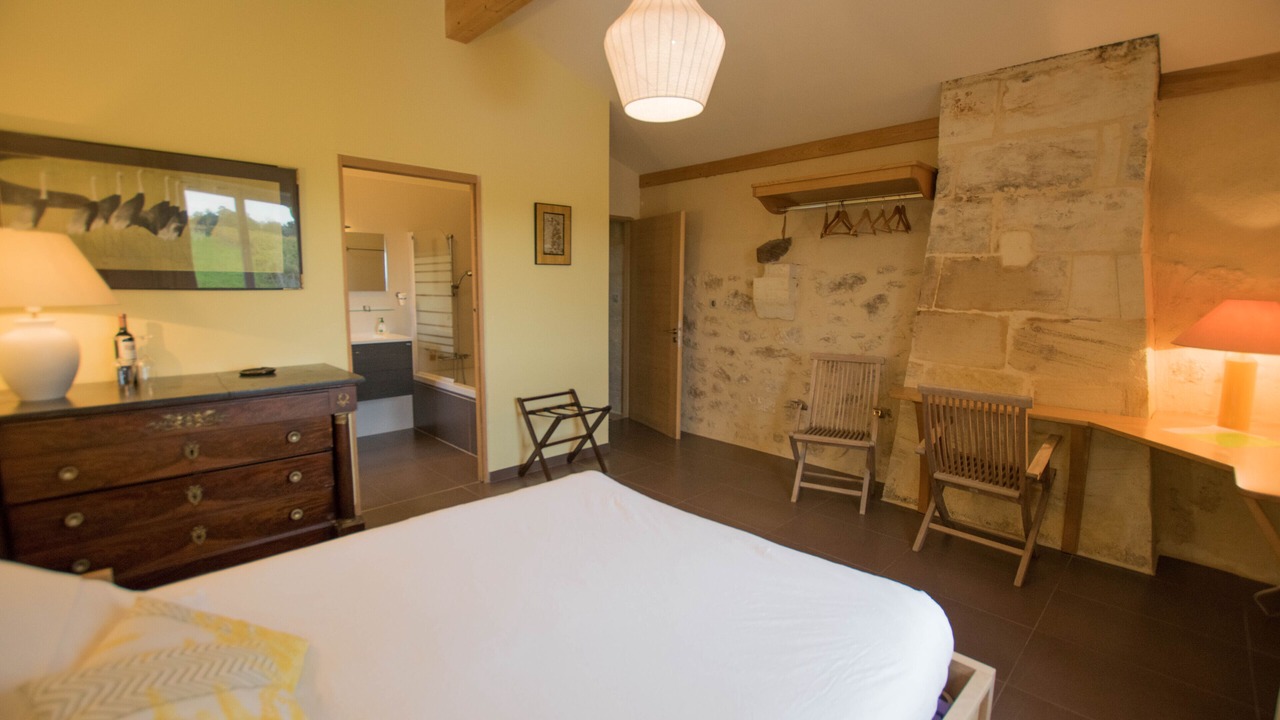 Photo of Bedroom in Puisseguin