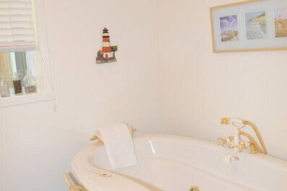 Photo of Bathroom in Eastman