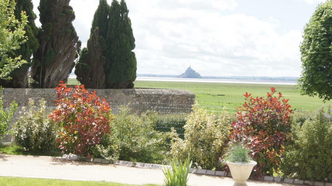 Photo of Outdoor in Genets