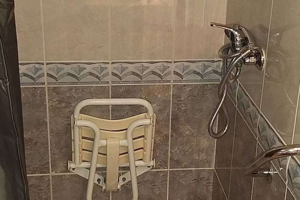 Photo of Bathroom in Laroque-d'Olmes