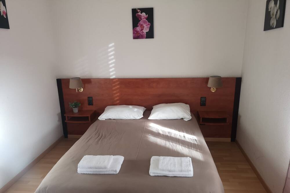 Photo of Bedroom in Laroque-d'Olmes